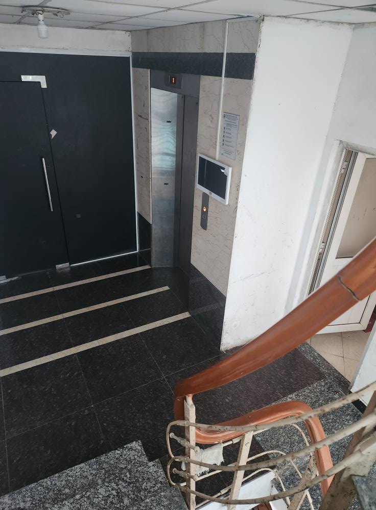 Mặt Phố Nam Đồng 100M2 8 Tầng  54 Tỷ Thông sàn Thang Máy vỉa hè rộng đẹp