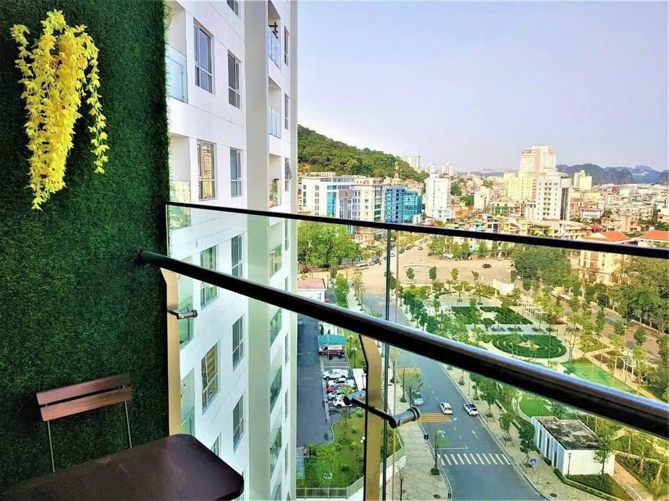 Cần bán Căn hộ chung cư đường Hoàng Quốc Việt, Phường Bãi Cháy, Diện tích 72m², Giá 3.78 Tỷ 8