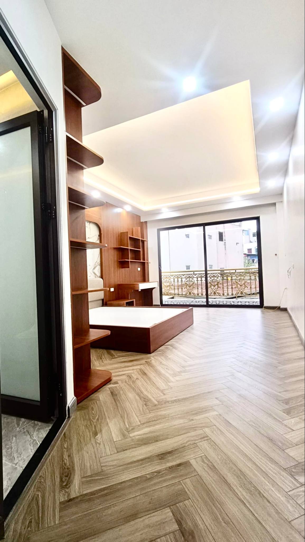 BÁN NHÀ HOÀNG MAI – MẶT PHỐ - 40M2 - 18.3 TỶ – THANG MÁY – Ô TÔ  - KINH DOANH 3