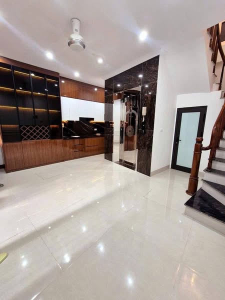 ĐỒNG CỔ,TÂY HỒ, HÀ NỘI -THANG MÁY 7 TẦNG - 10M RA PHỐ - Ô TÔ TRÁNH -  GIÁ 11.5 TỶ 2