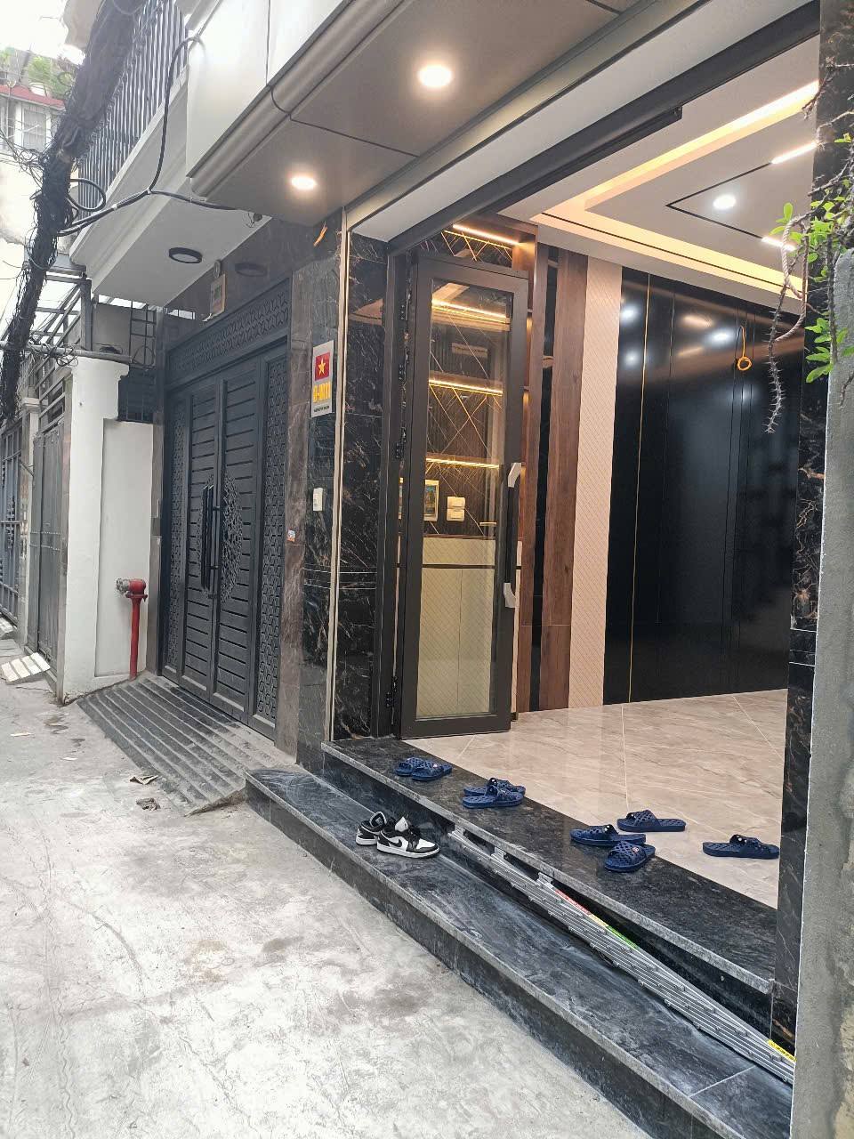 BÁN NHÀ MẶT NGÕ NGUYỄN AN NINH – THANG MÁY – 3.4M MT – 54M2 –GIẢM CÒN 14.5 TỶ