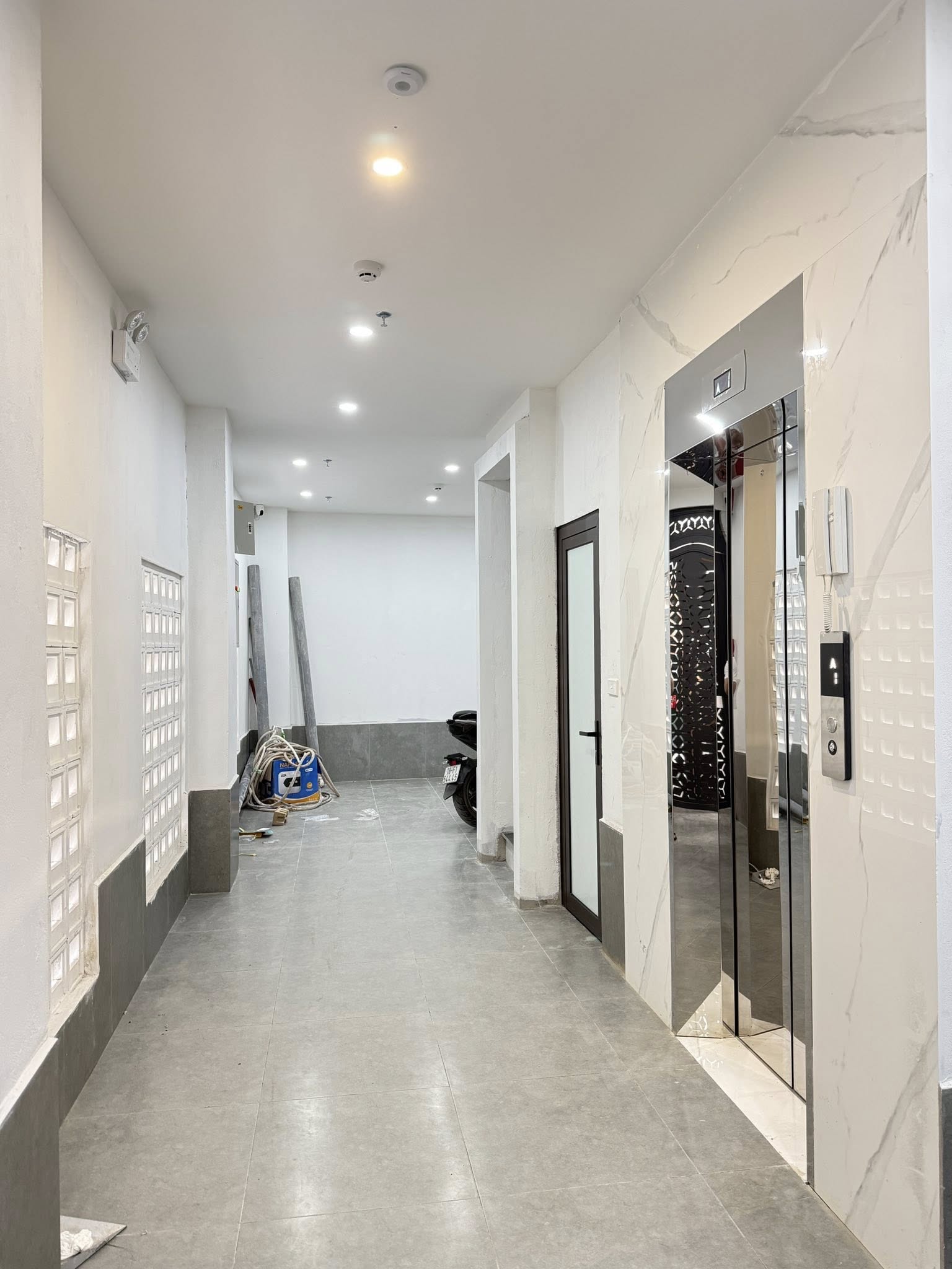 Tòa CCMN Dịch Vọng 50m 7T, 10 phòng, Ô tô 15m, Lô góc siêu thoáng, 16.5 Tỷ 2