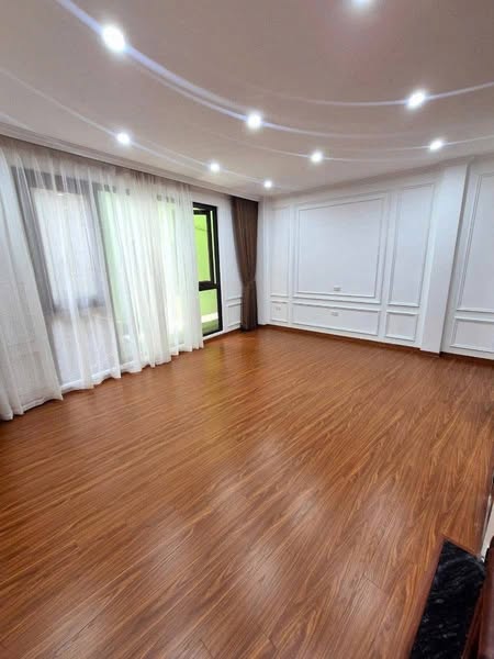 ĐỒNG CỔ,TÂY HỒ, HÀ NỘI -THANG MÁY 7 TẦNG - 10M RA PHỐ - Ô TÔ TRÁNH -  GIÁ 11.5 TỶ 3