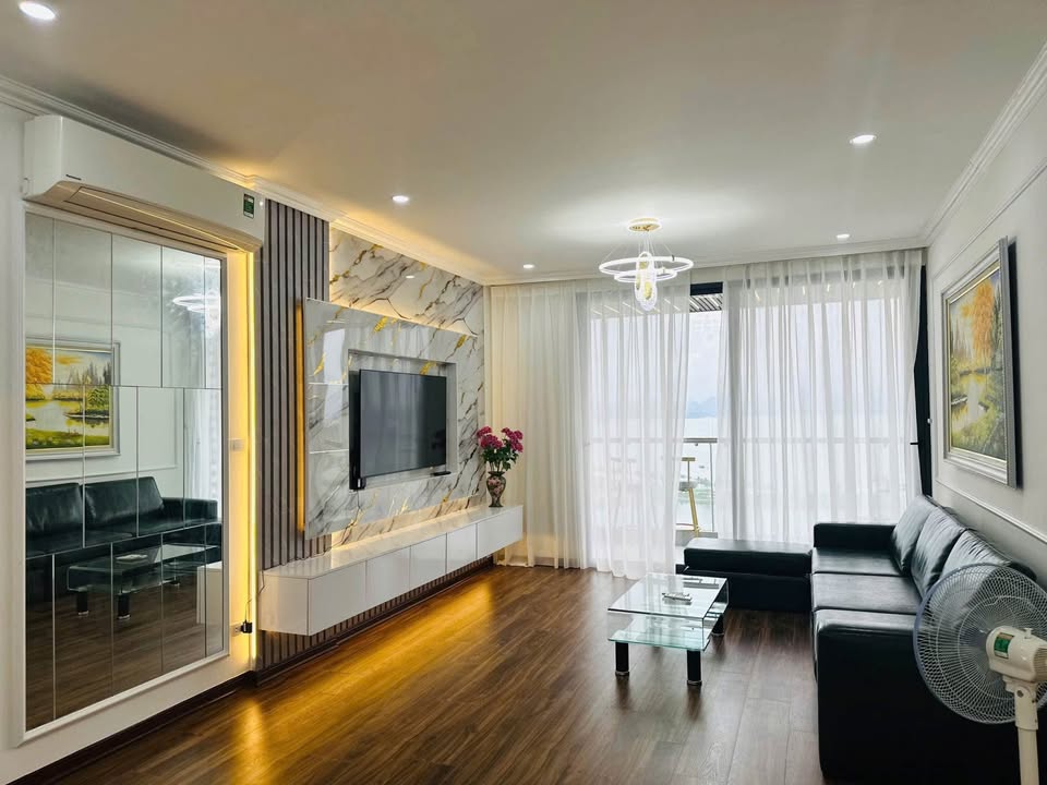 Cần bán Căn hộ chung cư Phường Bãi Cháy, Hạ Long, Diện tích 90m², Giá 4.2 Tỷ