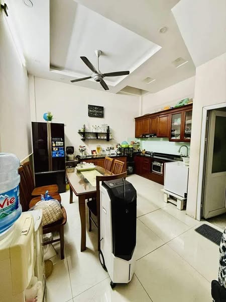 HOÀNG HOA THÁM, BA ĐÌNH, HÀ NỘI - XE CON ĐỖ CỬA - GẦN PHỐ - 45M2 GIÁ NHỈNH 9 TỶ 3