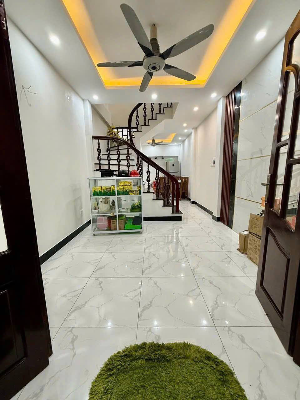 NHÀ TRẦN THÁI TÔNG CẦU GIẤY - 45M2 X 5 TẦNG - THOÁNG MÁT - LH: EM HOÀNG PHÚ - PHONE: 0969577586 3