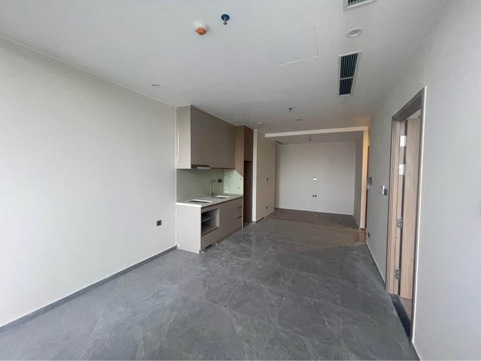 Cần bán Căn hộ chung cư đường Hoàng Quốc Việt, Phường Bãi Cháy, Diện tích 63m², Giá 2.7 Tỷ 2