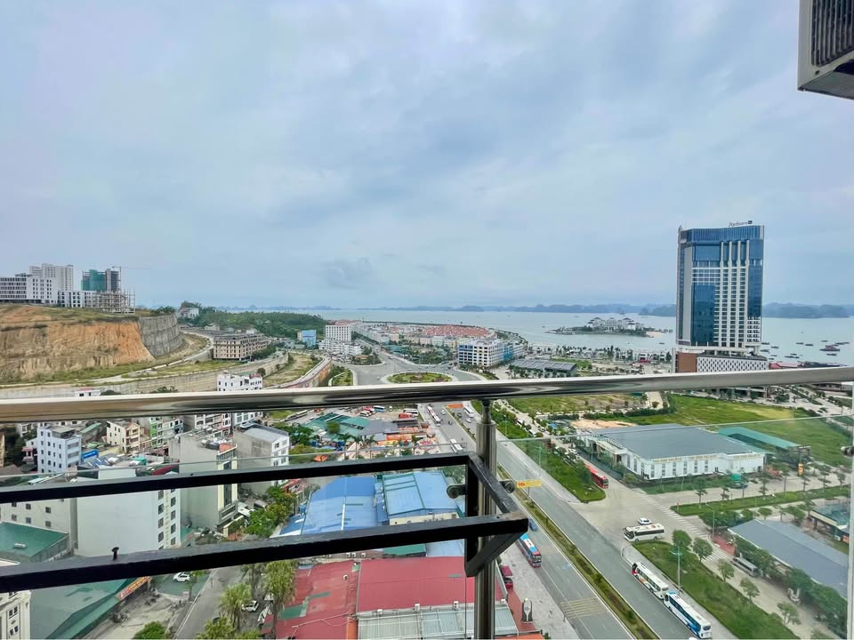Cần bán Căn hộ chung cư đường Hoàng Quốc Việt, Phường Bãi Cháy, Diện tích 72m², Giá 2.65 Tỷ 7