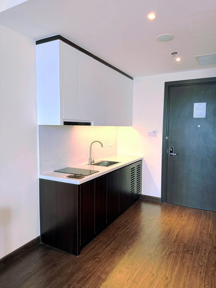 Cần bán Căn hộ chung cư đường Hoàng Quốc Việt, Phường Bãi Cháy, Diện tích 37m², Giá Thương lượng 2