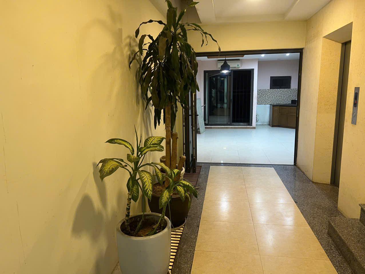 550Tr/m 280M2 Mặt Phố Minh Khai Mặt Tiền 10M  GPXD 2 Hầm 8 Nổi 3 Mặt Thoáng