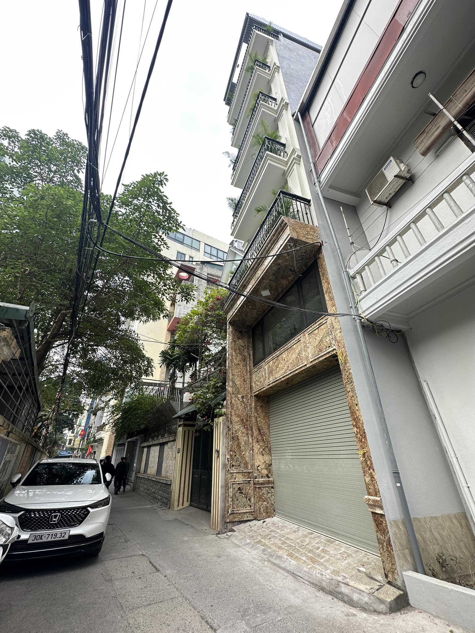 Hoàng Văn Thái 45 Tỷ Ở + Làm Văn Phòng 100M2 9 Tầng Tháng Máy Nhà Đẹp Ô TÔ Tránh