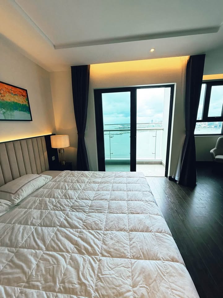 Cần bán Căn hộ chung cư đường Hoàng Quốc Việt, Phường Bãi Cháy, Diện tích 37m², Giá Thương lượng 9