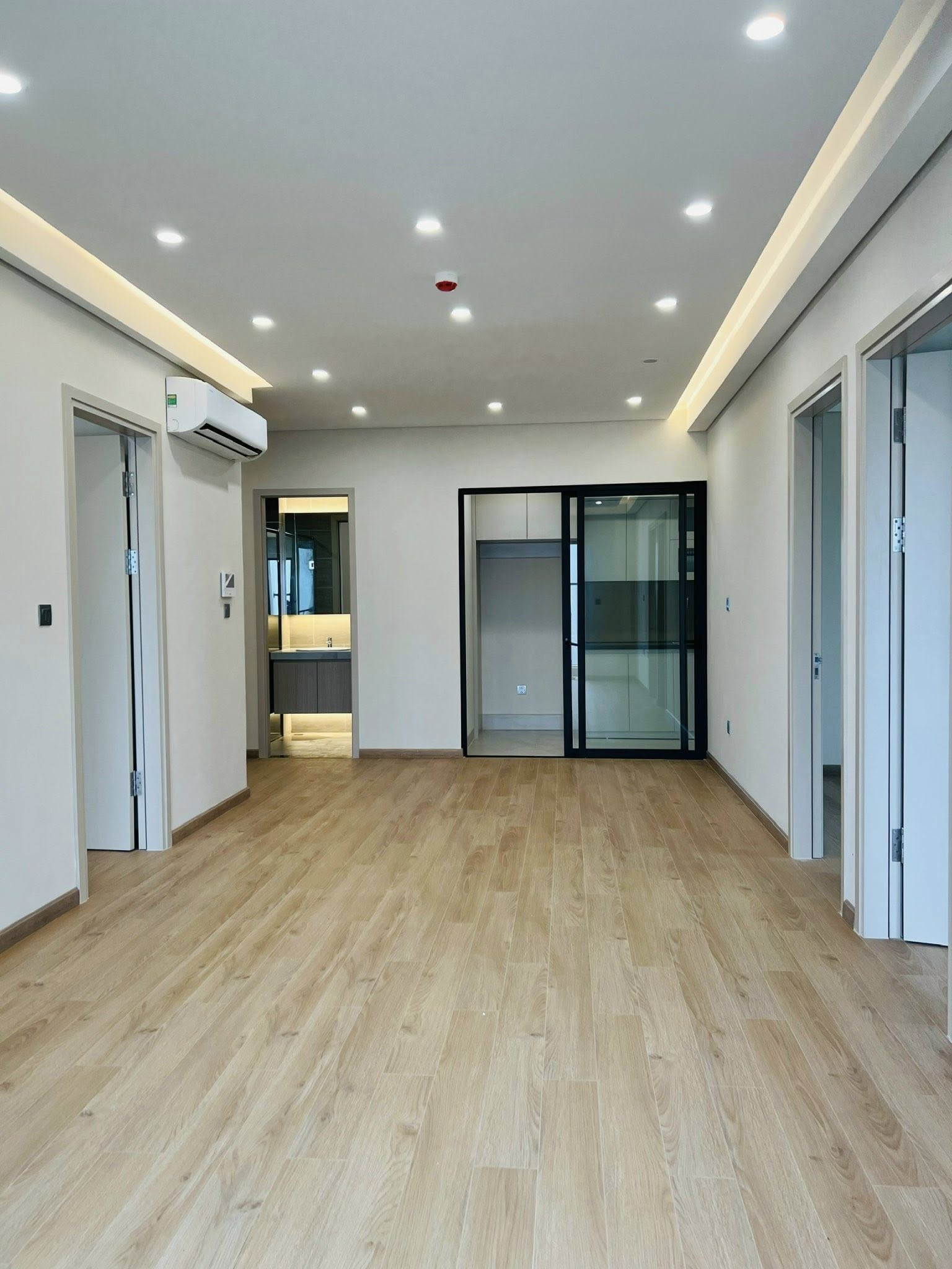 Căn hộ hoàn thiện đẹp, thiết kế 3 ngủ 95m- An Lạc, Symphony, Hoài Đức. 3