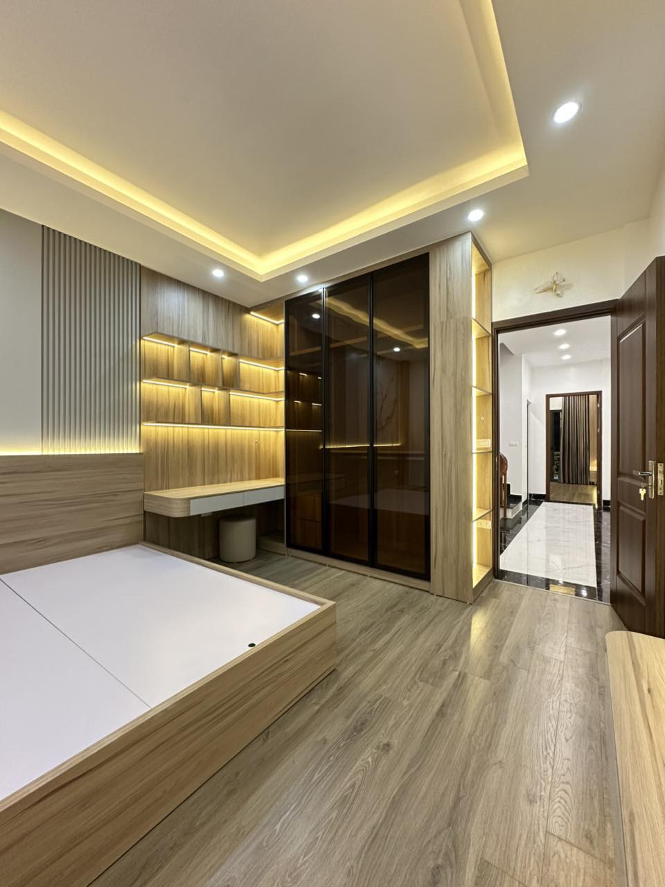 BÁN NHÀ THỊNH LIỆT – LÔ GÓC – GẦN PHỐ – THANG MÁY – DIỆN TÍCH 57M² – 14,6 TỶ 4