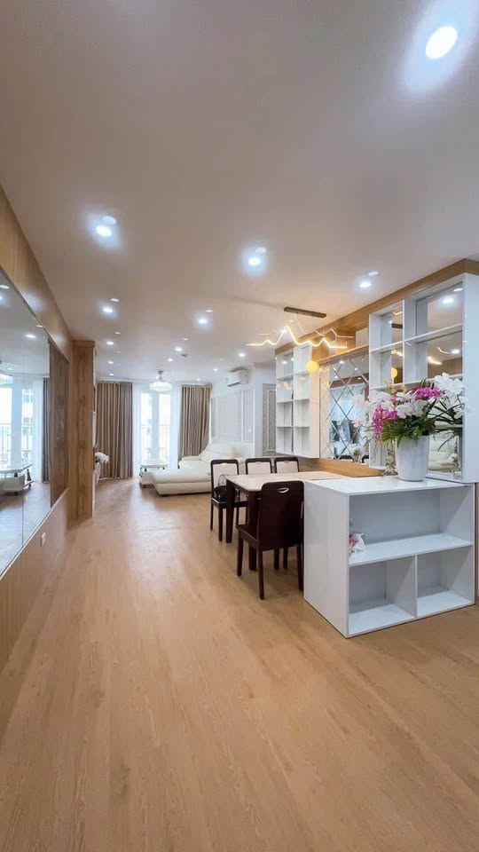 Cần bán Căn hộ chung cư Phường Bãi Cháy, Hạ Long, Diện tích 102m², Giá 3.08 Tỷ 8