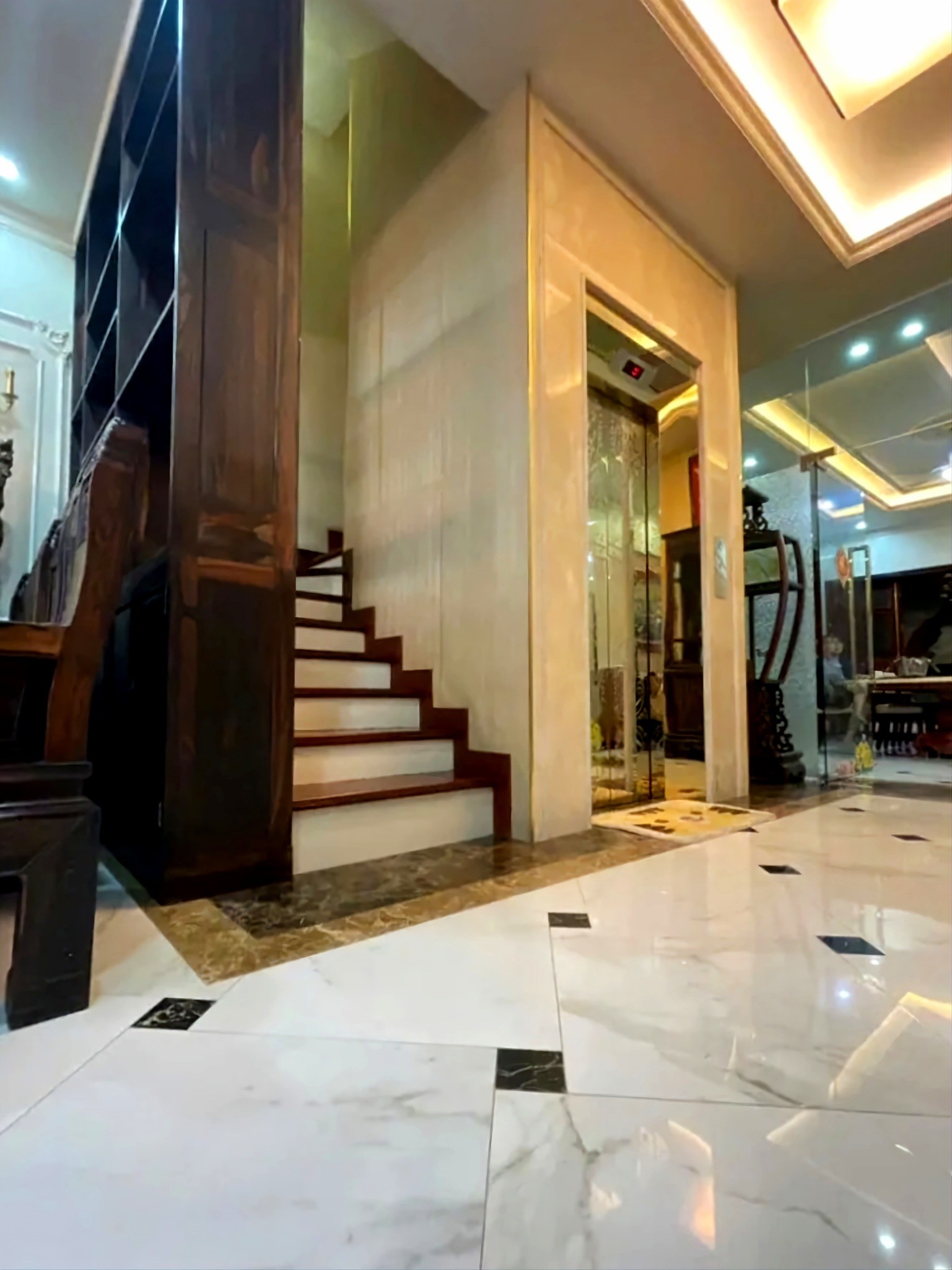 Toà Nhà Mặt Phố Trúc Bạch 9 Tầng View Hồ 120M2 Dòng Tiền 150TR/TH 70 Tỷ 4