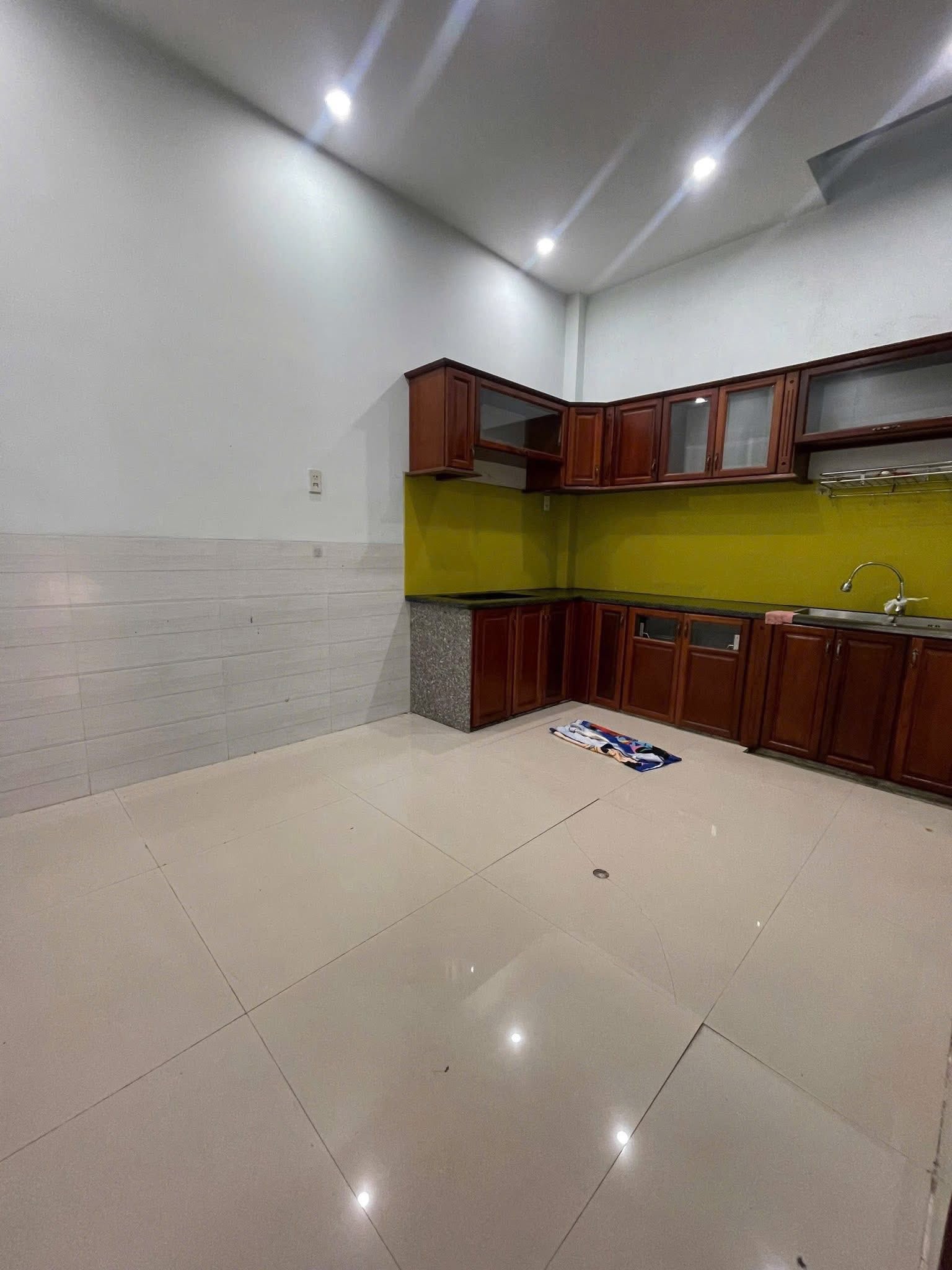 Cần bán Nhà mặt tiền đường Nguyễn Thị Yến, Phường Ghềnh Ráng, Diện tích 45m², Giá 3.52 Tỷ 2
