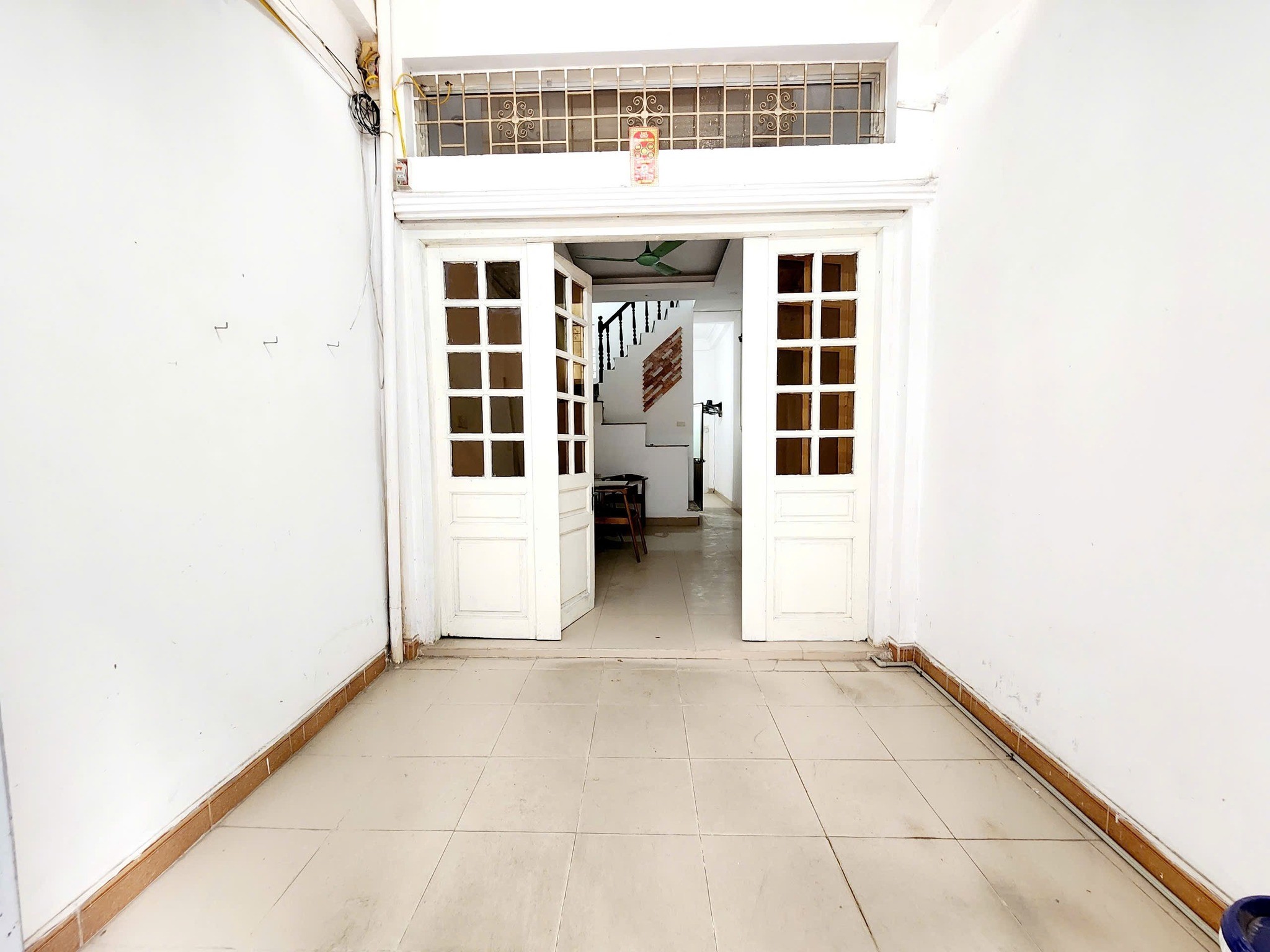 BÁN NHÀ LÃNG YÊN – Ô TÔ ĐỖ CỬA – NGÕ THÔNG –  30M² - 3.2M MT – CHỈ 10.2 TỶ 2