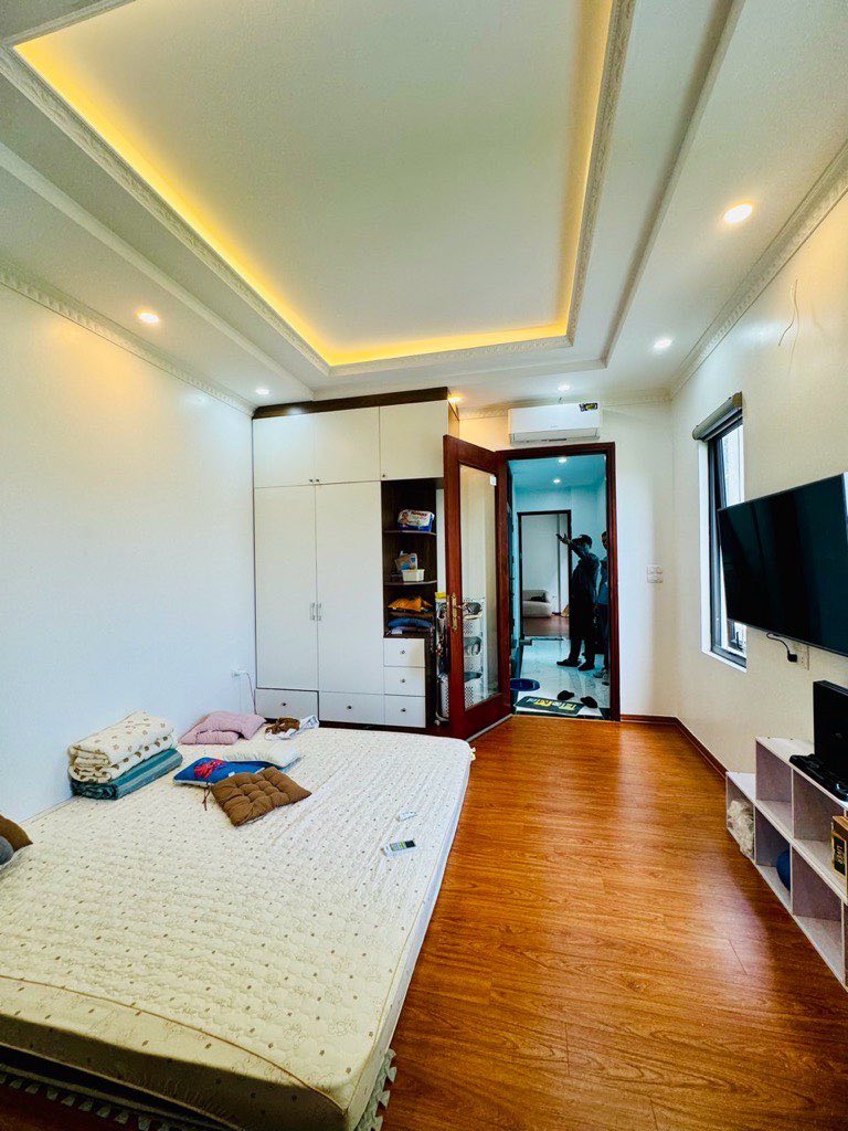 BÁN NHÀ NGUYỄN CHÍNH – LÔ GÓC – THANG MÁY - KINH DOANH – 60M2 – 3.5M MT-  17.9 TỶ 3