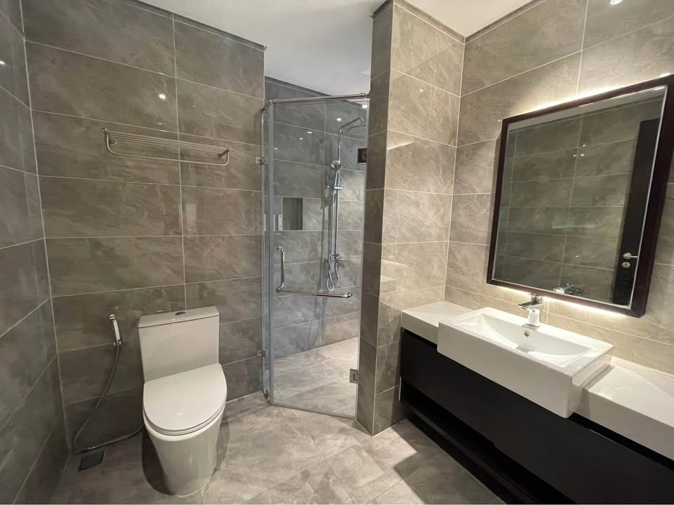 Cần bán Căn hộ chung cư Phường Bãi Cháy, Hạ Long, Diện tích 37m², Giá Thương lượng 8