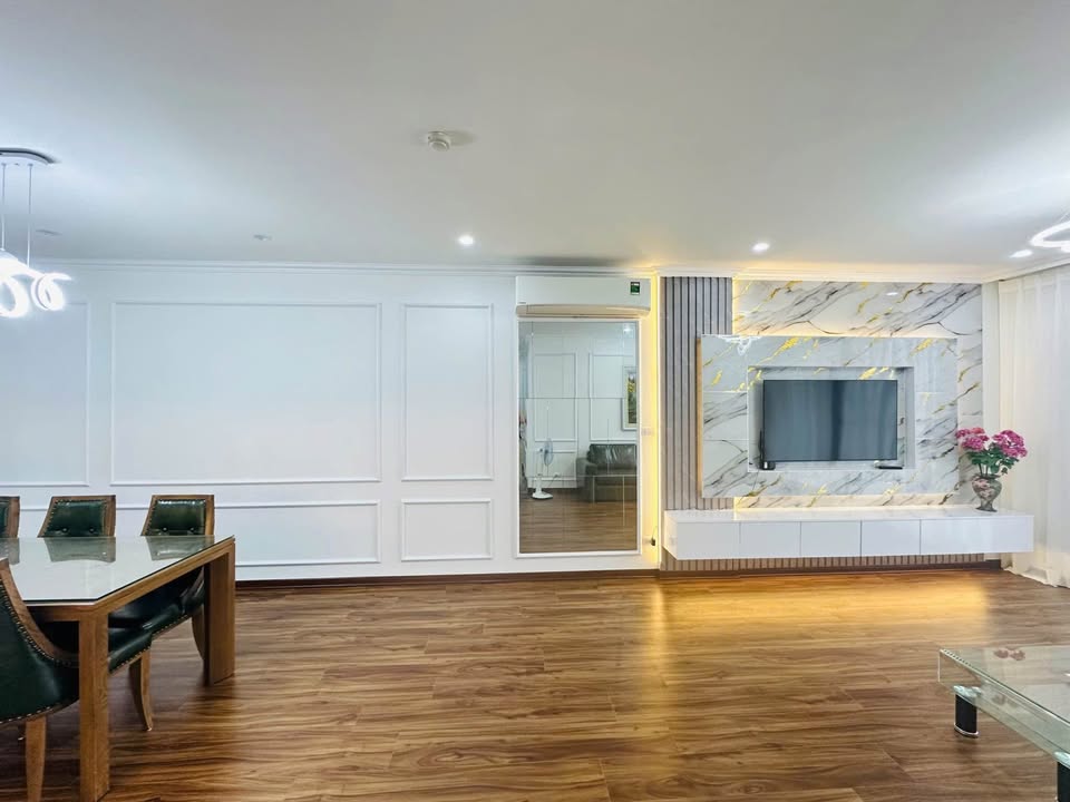 Cần bán Căn hộ chung cư Phường Bãi Cháy, Hạ Long, Diện tích 90m², Giá 4.2 Tỷ 8