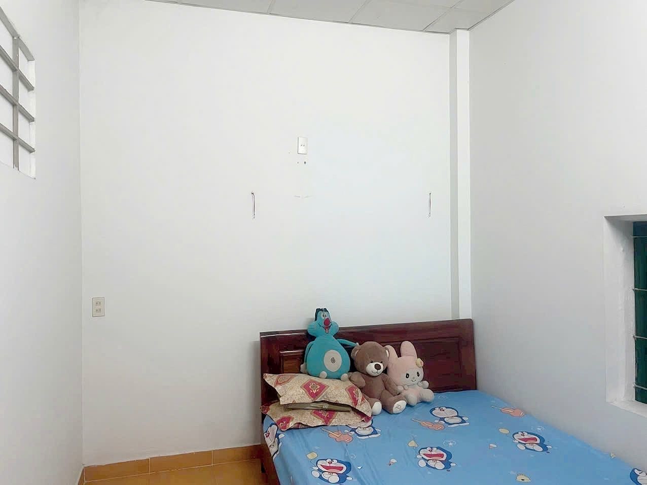 BÁN NHÀ 2 TẦNG ĐƯƠNG 2 Ô TÔ GẦN NHÀ THỜ BA LÀNG GẦN BIỂN VĨNH HOÀ 3