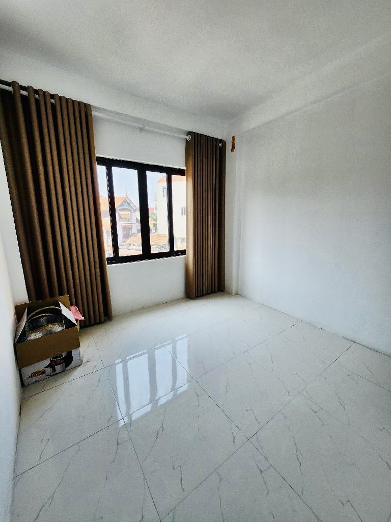 Cần t.i.ề.n bán gấp nhà phố LÔ GÓC 33m MT 11m, 2 THOÁNG - hiện đang KINH DOANH phòng khám giá hơn 5