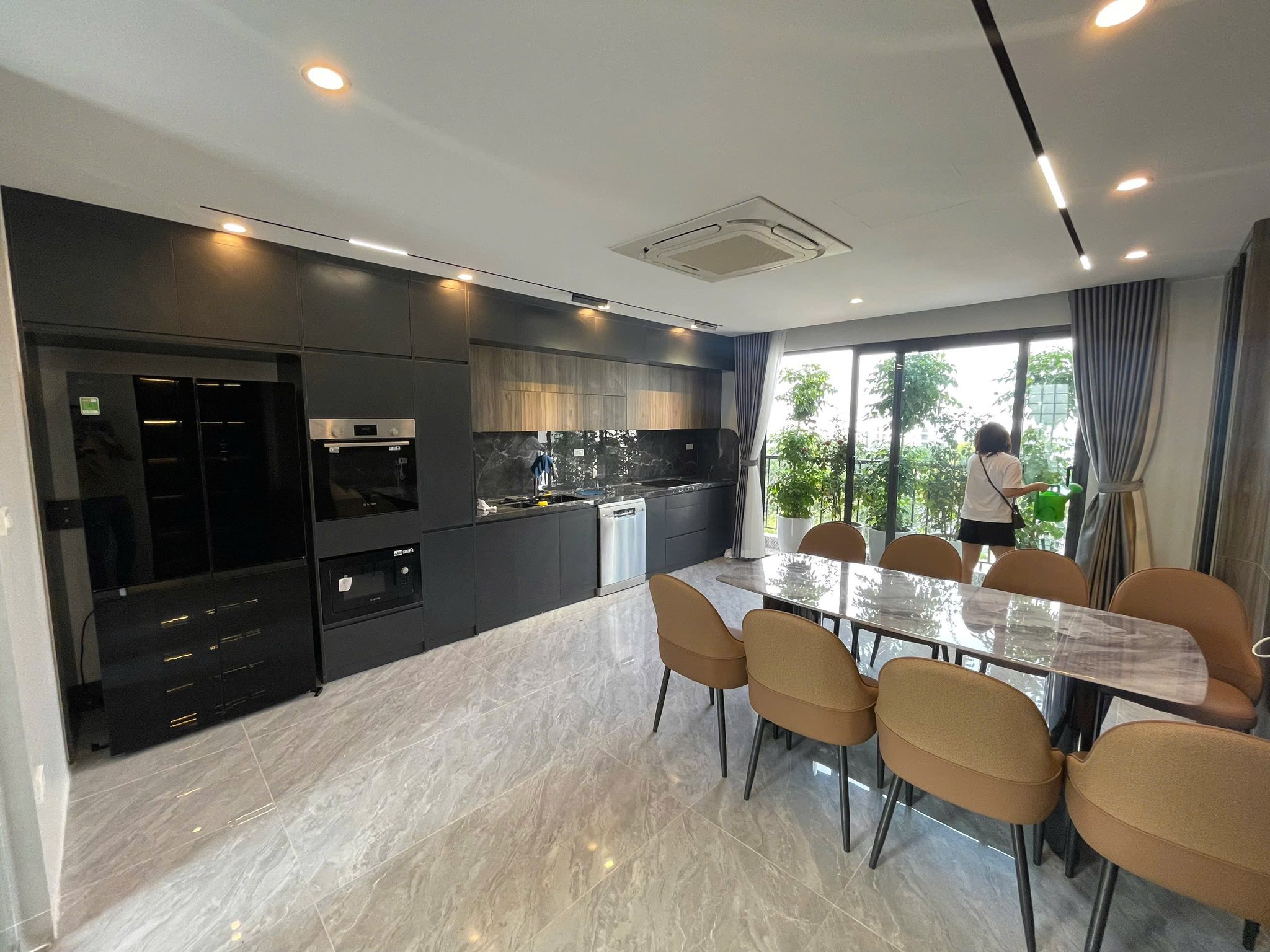 CỰC HIẾM NHÀ PHÂN LÔ – PHÙNG CHÍ KIÊN - 45M2 - 6 TẦNG - THANG MÁY – FULL NỘI THẤT - CHỈ CHỈ 12 TỶ 3