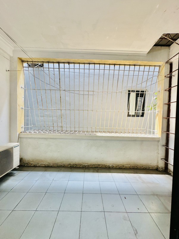 Bán nhà Thịnh Liệt, Hoàng Mai, sổ phân lô, ô tô gần nhà, 28m2, 5.5 tỷ 5