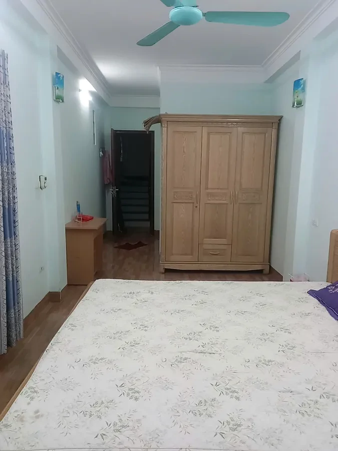 Nhỉnh 4 tỷ nhà 4 tầng Ngọc Hồi, 42m2 mặt tiền 4m, ô tô đỗ cách 50m 2