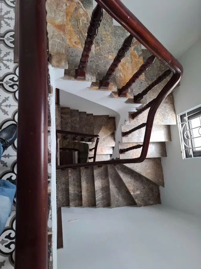 bán nhà  Vĩnh Hưng 41m2. 5 tầng. mặt tiền10m. giá 6.5 tỷ Hoàng Mai Hà Nội 2