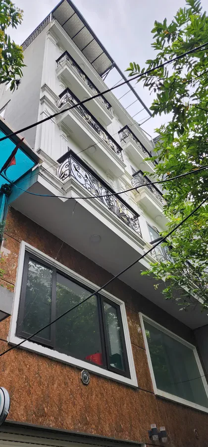 NHÀ ĐẸP PHỐ Hồng Tiến NGÕ THÔNG Ô TÔ VÀO NHÀ  41.8 m2 X 6 tầng,mặt tiền 3.5m, 12.3 tỷ Long Biên.