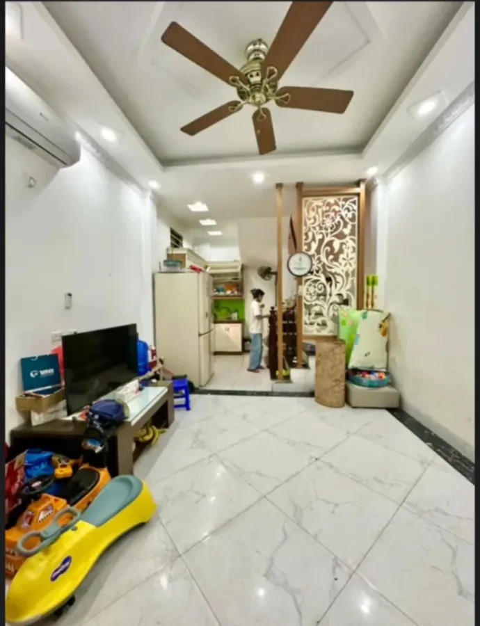 Cần  Bán nhanh nhà phố đường  8/3. 33m2.  5 tầng.  mặt tiền4m. giá đẹp  6 tỷ Hai Bà Trưng Hà Nội 5