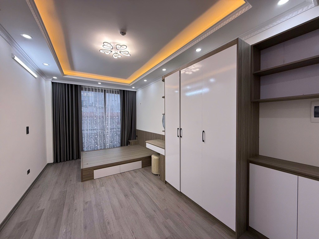 Bán nhà Trung Kính, Cầu Giấy, 56m2, 7 tầng thang máy, Mt 6.1m, chỉ 21 tỷ