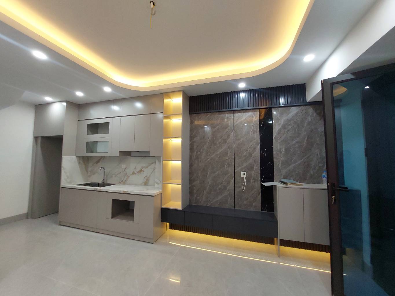 Nhà phố Trần Duy Hưng, 6 tầng 4 ngủ, DT 33m2 - Giá nhỉnh 8 tỷ 2