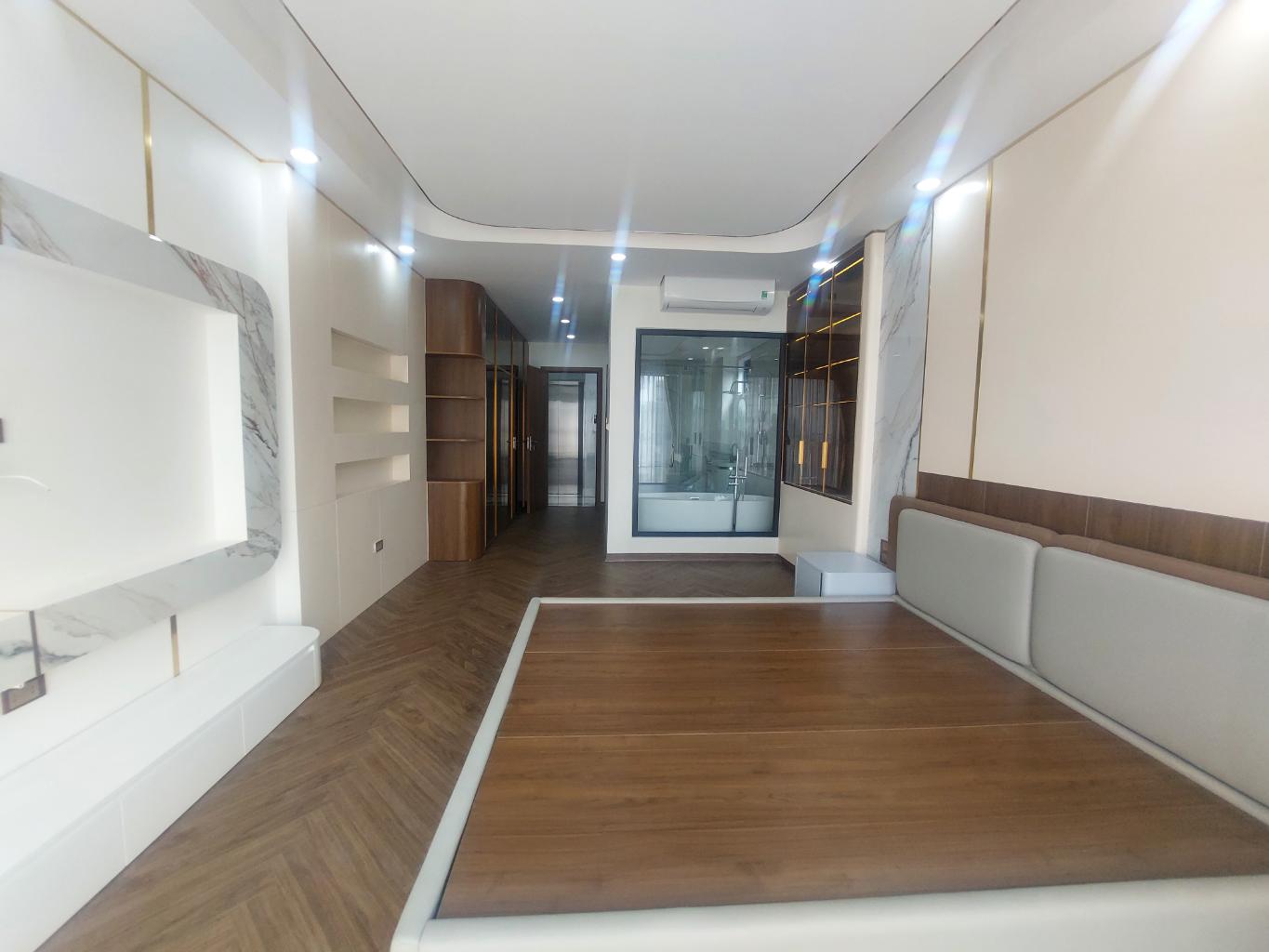 BÁN NHÀ NGỌC LÂM 23 tỷ 55m NGÕ Ô TÔ ĐỖ CỬA,KINH DOANH,LONG BIÊN 5
