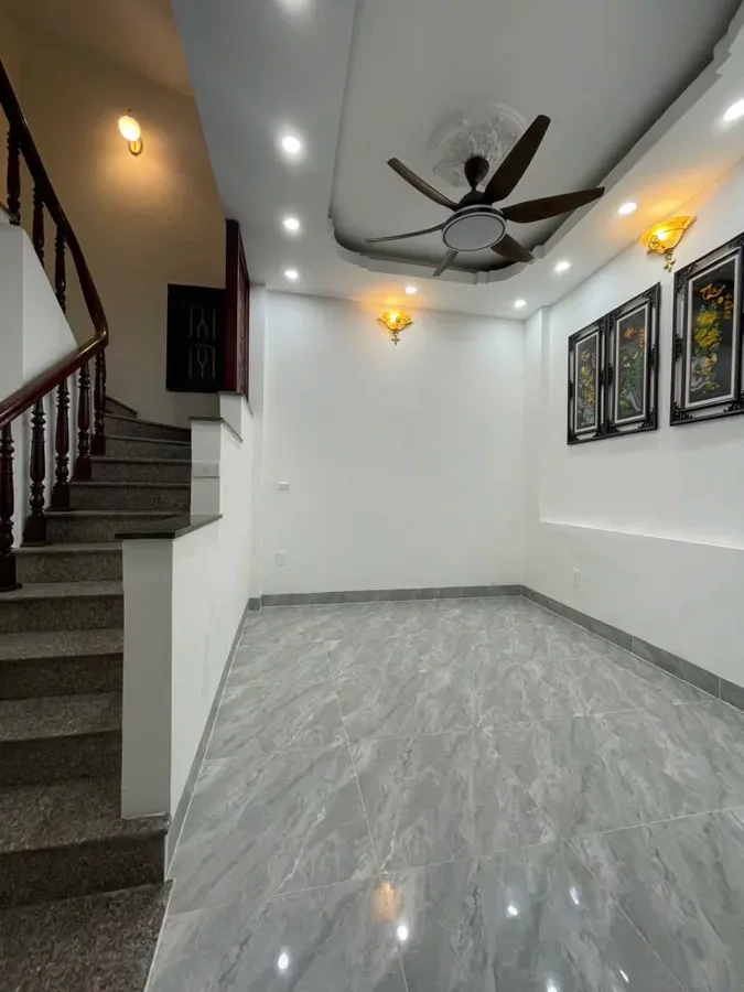 Cần Bán nhà La Thành 41m2  4 tầng, mặt tiền7m giá 8.6 tỷ Đống Đa Hà Nộiộ 3
