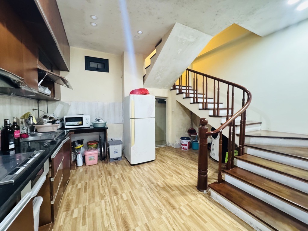 Bán nhà Đội Cấn, Ba Đình, ngõ nông, 42m2, 4 tầng, Mt 4.5m, chỉ 9.1 tỷ 2
