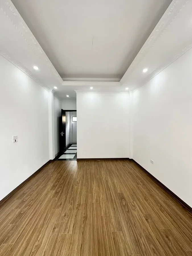 Bán nhà 5 tầng Tựu Liệt, 36m2, mặt tiền 4m10, vào ở ngay, chỉ 5.8 tỷ