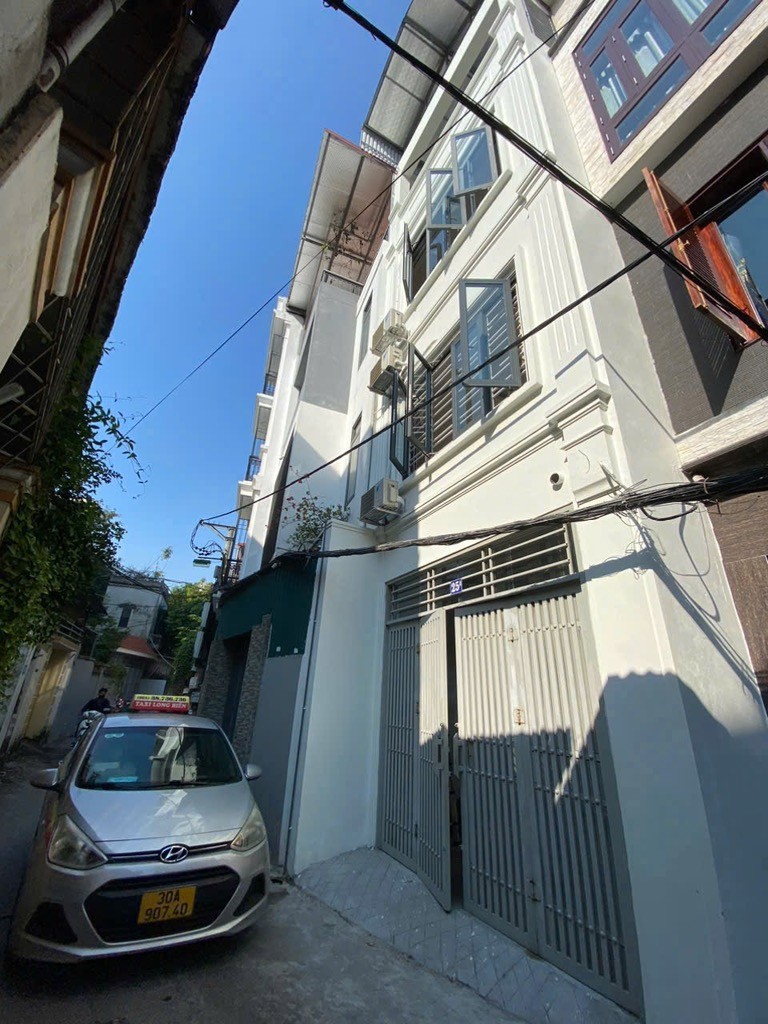 BÁN NHÀ 12 tỷ NGUYỄN VĂN CỪ 50m NGÕ Ô TÔ,GARA KHU VÍP LONG BIÊN HÀ NỘI 2