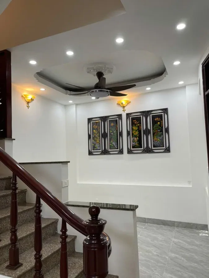 Cần Bán nhà La Thành 41m2  4 tầng, mặt tiền7m giá 8.6 tỷ Đống Đa Hà Nộiộ