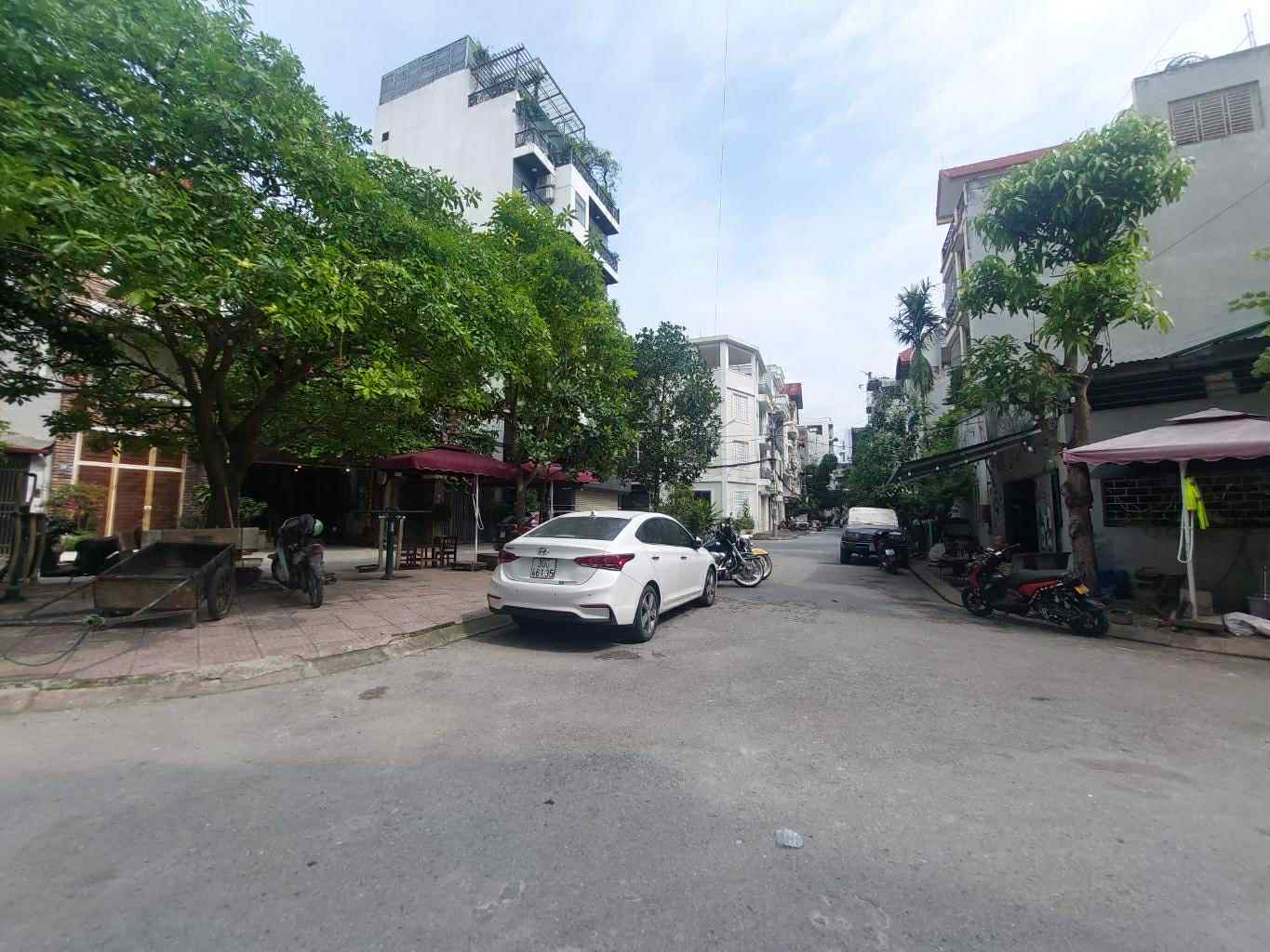 Siêu phẩm Lâm Hạ view vườn hoa, 81m x 5 tầng, mặt tiền 6m, vỉa hè, 3 ôtô tránh nhau