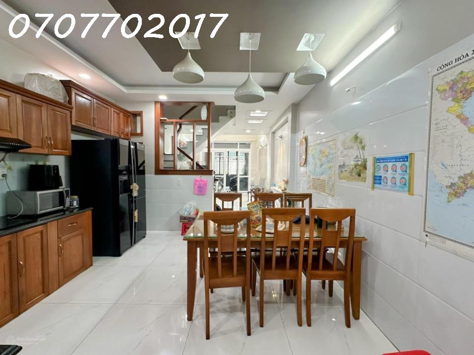 BÁN NHÀ 3 TẦNG – HẺM THOẠI NGỌC HẦU – HÒA THẠNH – 72M² – NHÀ MỚI 4PN – GIÁ 5TỶxx 2