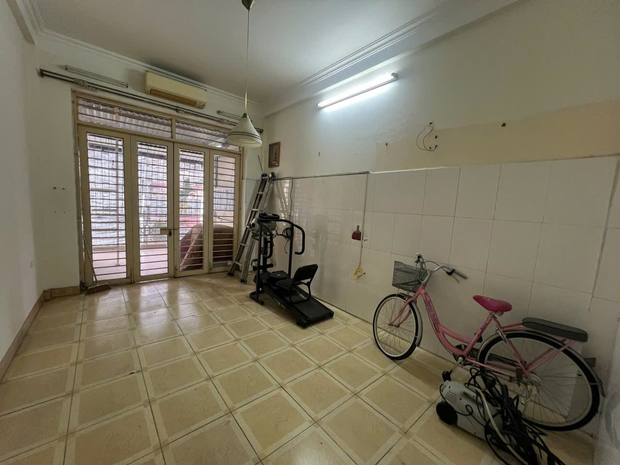 Cho thuê nhà riêng ngõ 102 Trường Chinh, Đống Đa 30m x 5T giá 11tr, PCCC đủ, 7m ra ô tô 5