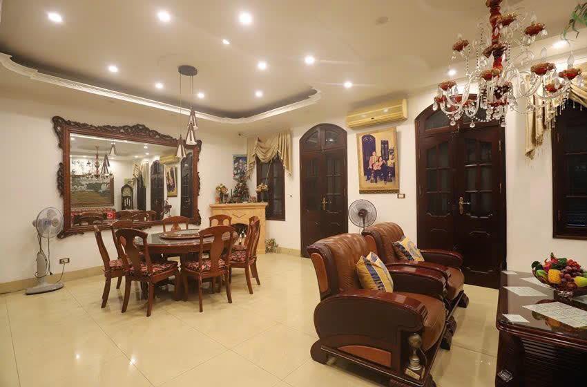 Cho thuê nhà đẹp - full đồ - ngõ 132 cửa ngõ 132 đường Cầu Giấy 35m x 5T giá 15 triệu