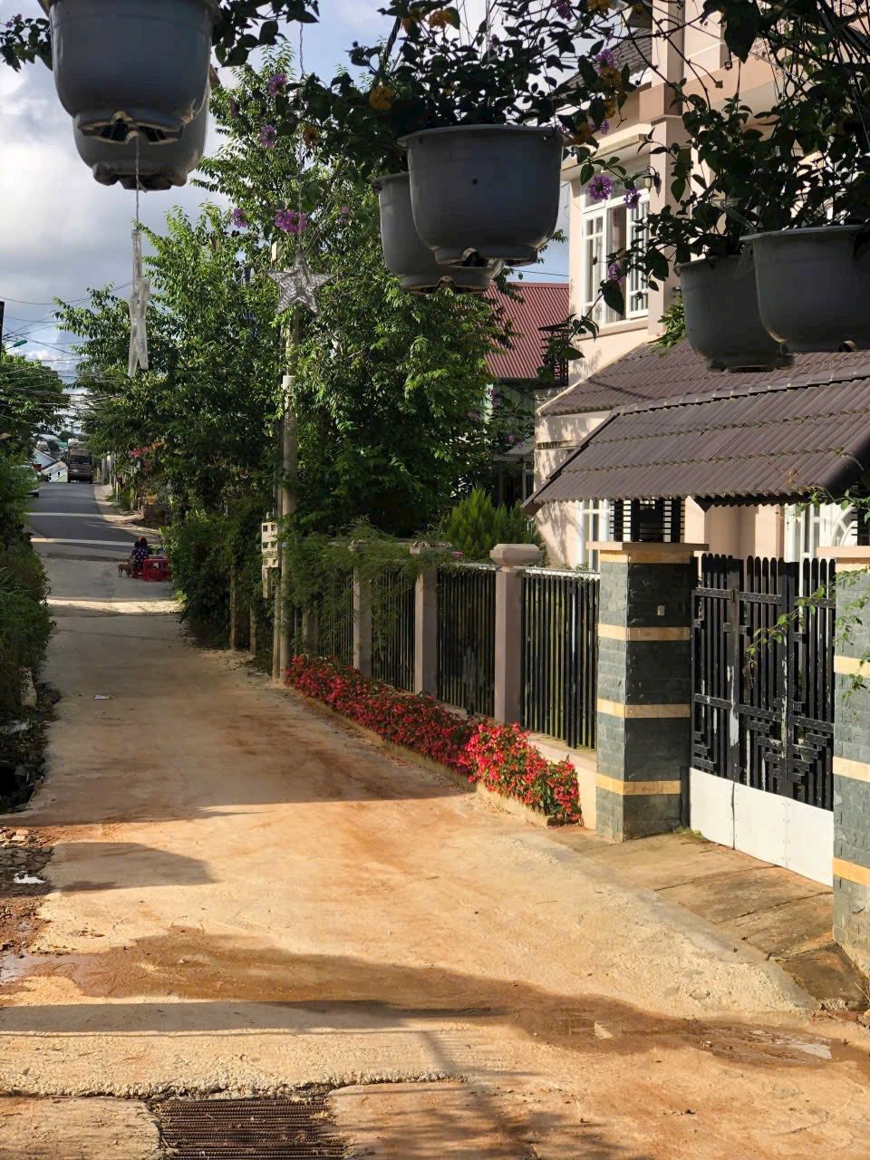 Cần tiền Bán gấp Homestay nhà gỗ sân vườn tại khu vực An Bình, P3, Đà Lạt Giá chỉ 8.6 tỷ