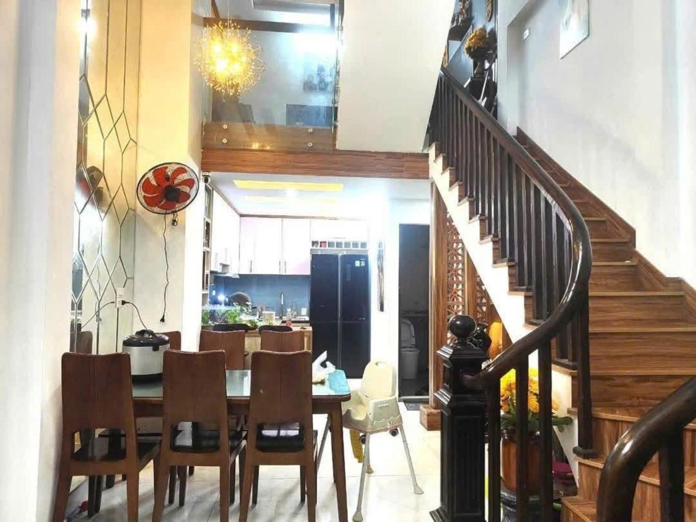 Bán nhà 35m2 quận Bắc Từ Liêm chỉ nhỉnh 6 tỷ, Lô góc, VF3 đỗ cửa, Full nội thất, Nhà đẹp ở ngay 4
