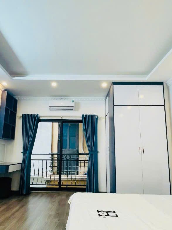 CC bá.n nhà Phạm Văn Đồng 37m thang máy- kinh doanh - ở sướng 9.35 tỷ 2