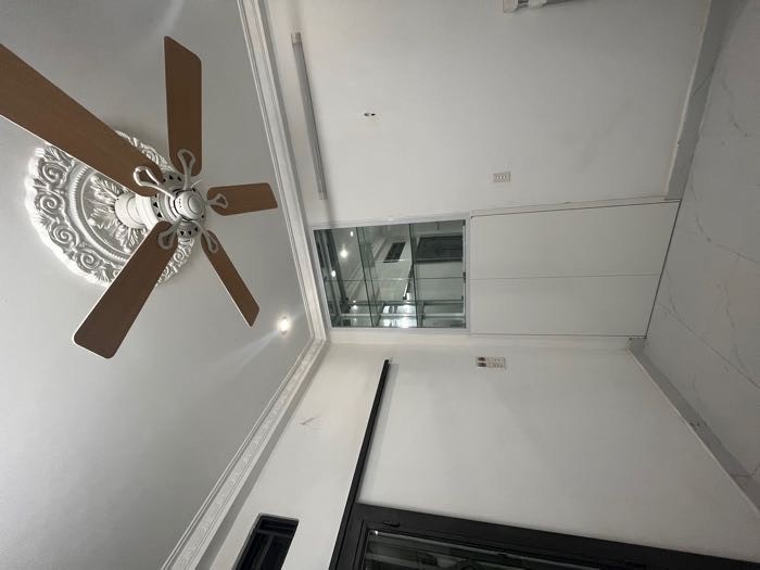 Nhà 5 tầng Bùi Thị Xuân hoàn công đủ, 3PN 4WC, 4ty1 4