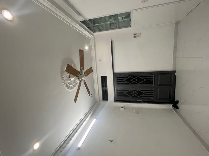 Nhà 5 tầng Bùi Thị Xuân hoàn công đủ, 3PN 4WC, 4ty1 3